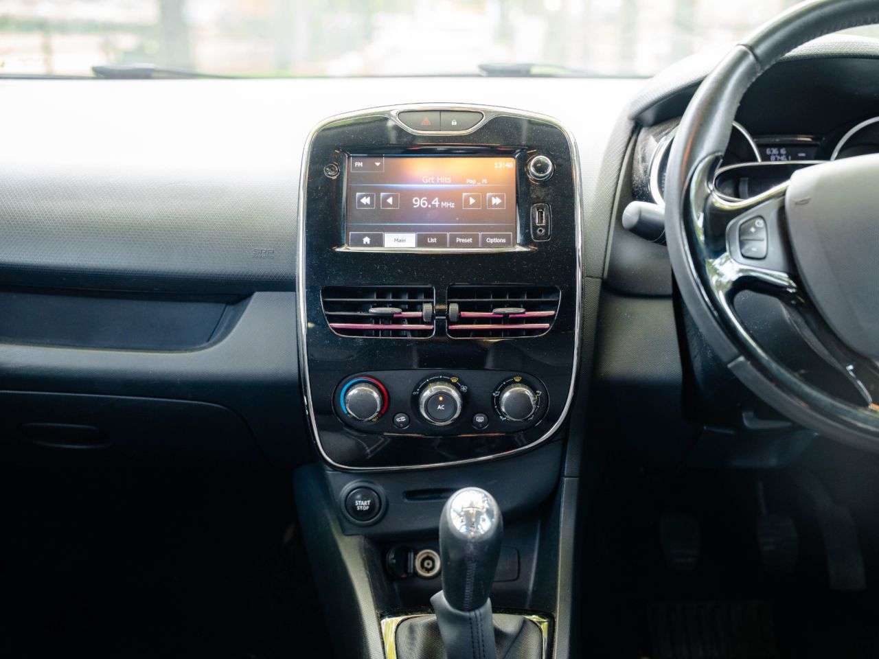 2013 RENAULT CLIO 2013 RENAULT CLIO