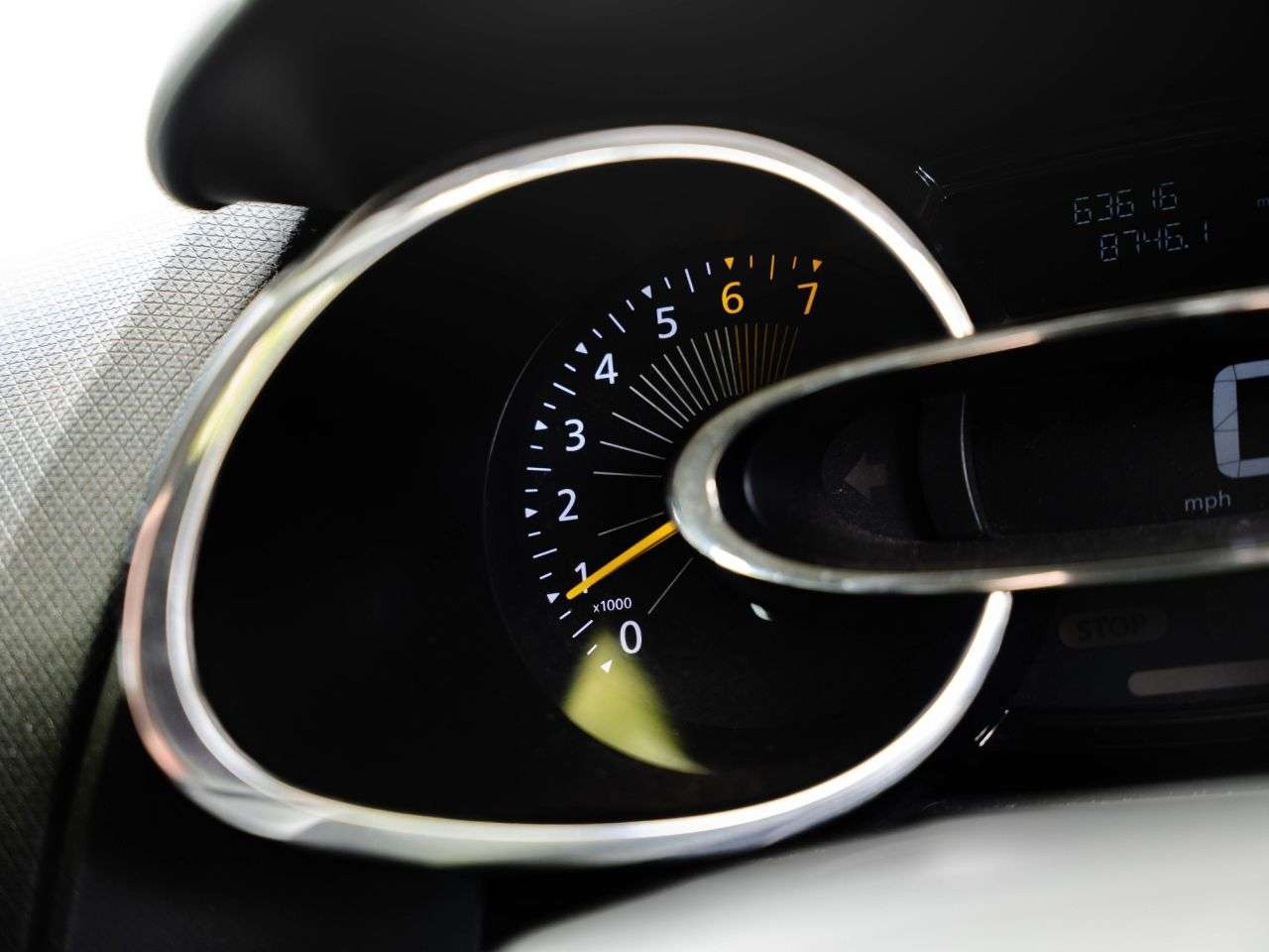 2013 RENAULT CLIO 2013 RENAULT CLIO