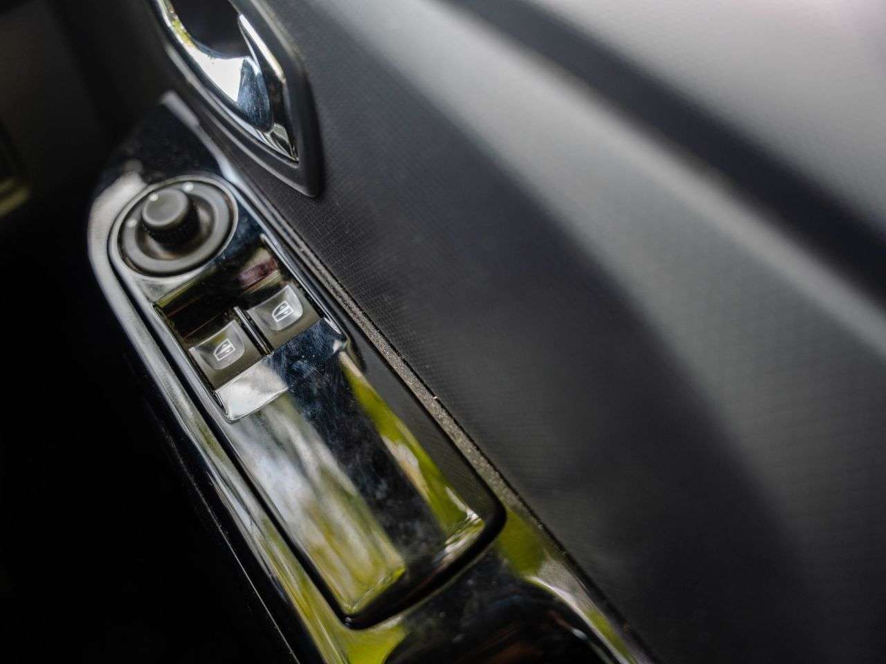 2013 RENAULT CLIO 2013 RENAULT CLIO
