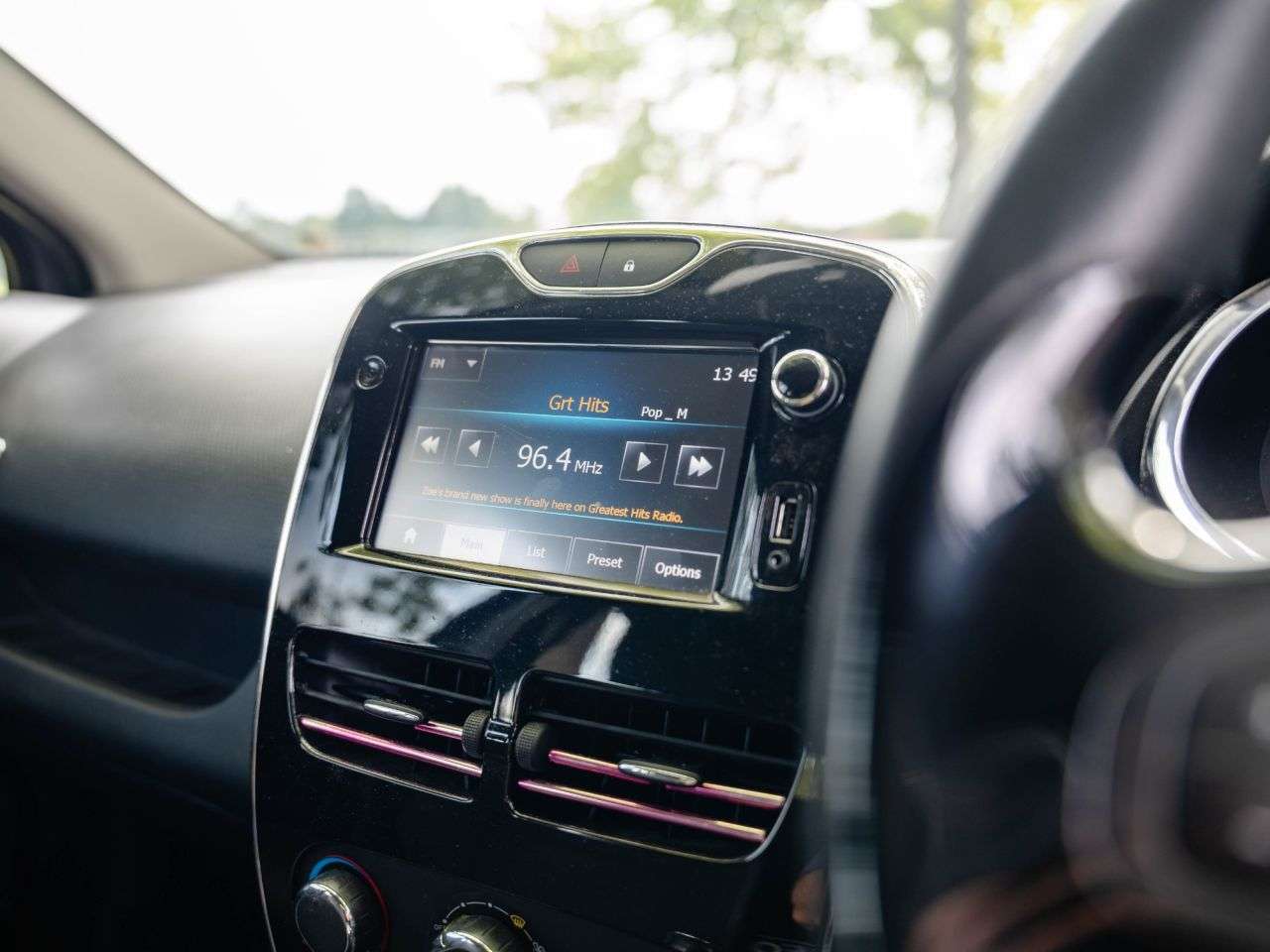 2013 RENAULT CLIO 2013 RENAULT CLIO