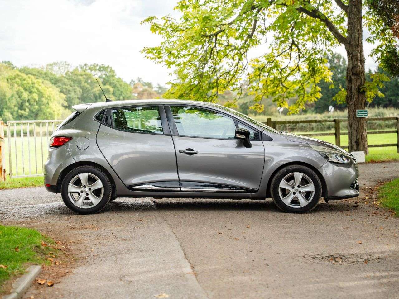 2013 RENAULT CLIO 2013 RENAULT CLIO