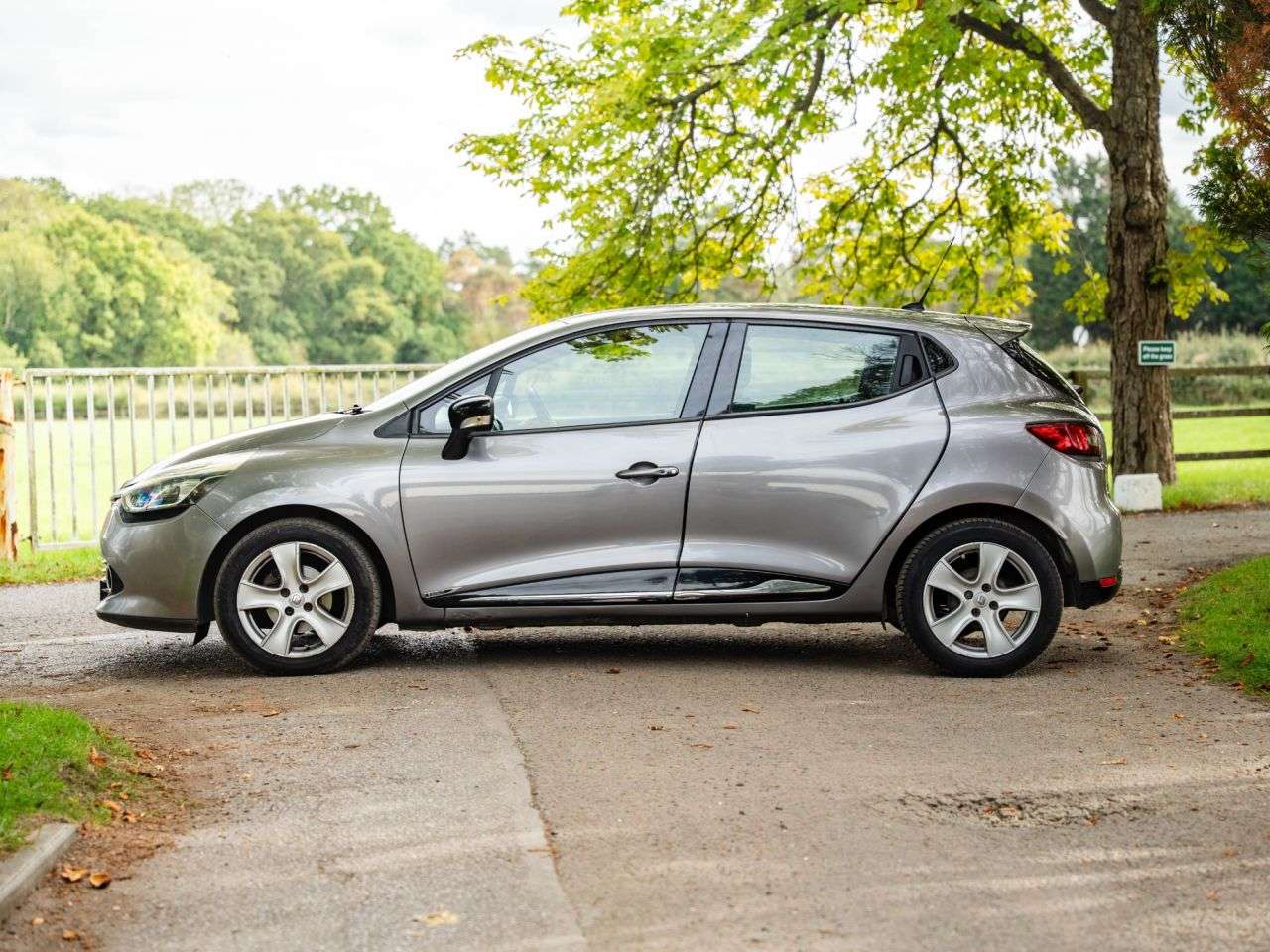 2013 RENAULT CLIO 2013 RENAULT CLIO