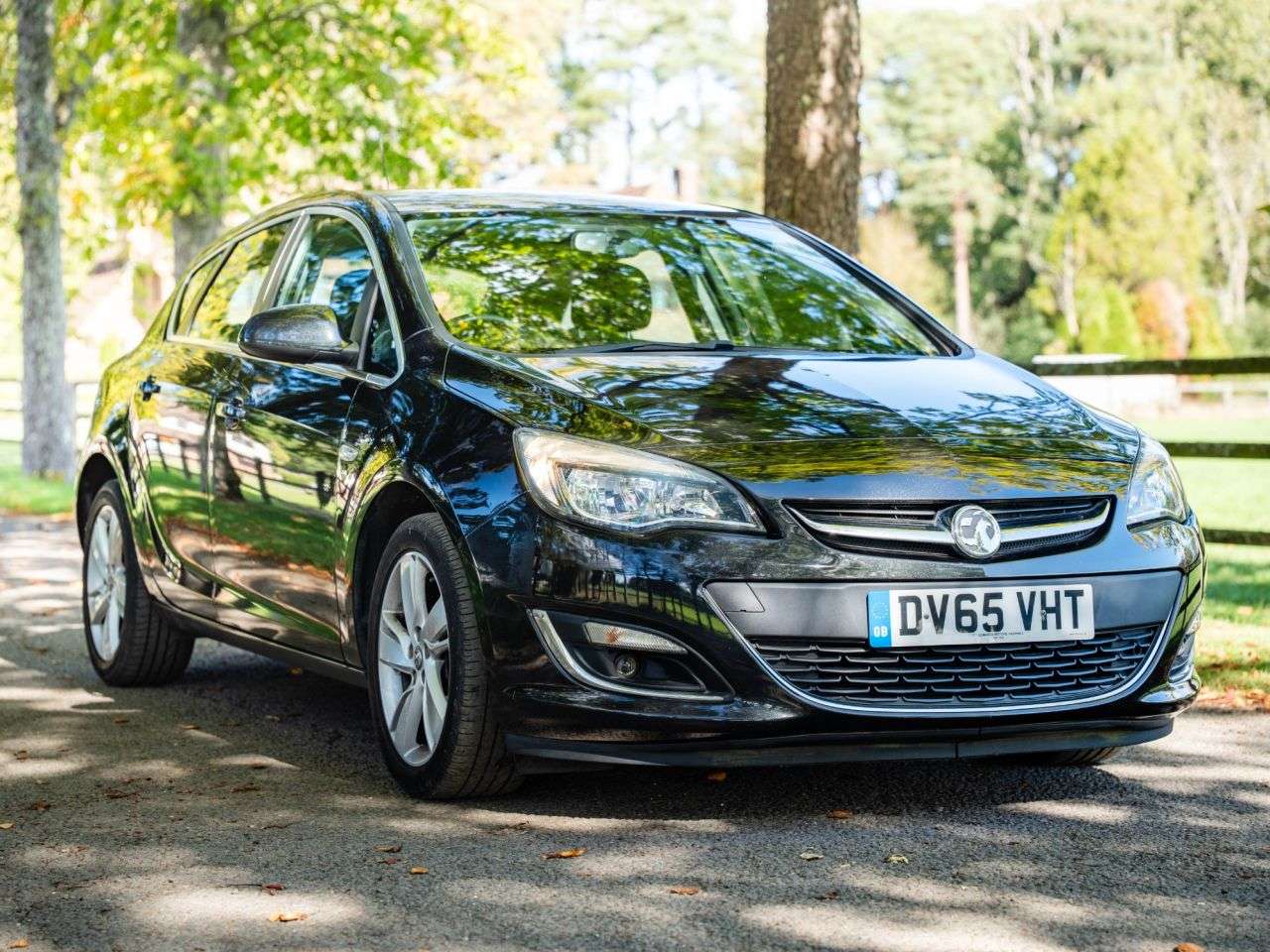 A 2015 VAUXHALL ASTRA 1.4i SRi Hatchback 5dr Petrol Manual Euro 6 (100 ps) AIR CON, ALLOY WHEELS, A 2015 VAUXHALL ASTRA 1.4i SRi Hatchback 5dr Petrol Manual Euro 6 (100 ps) AIR CON, ALLOY WHEELS,