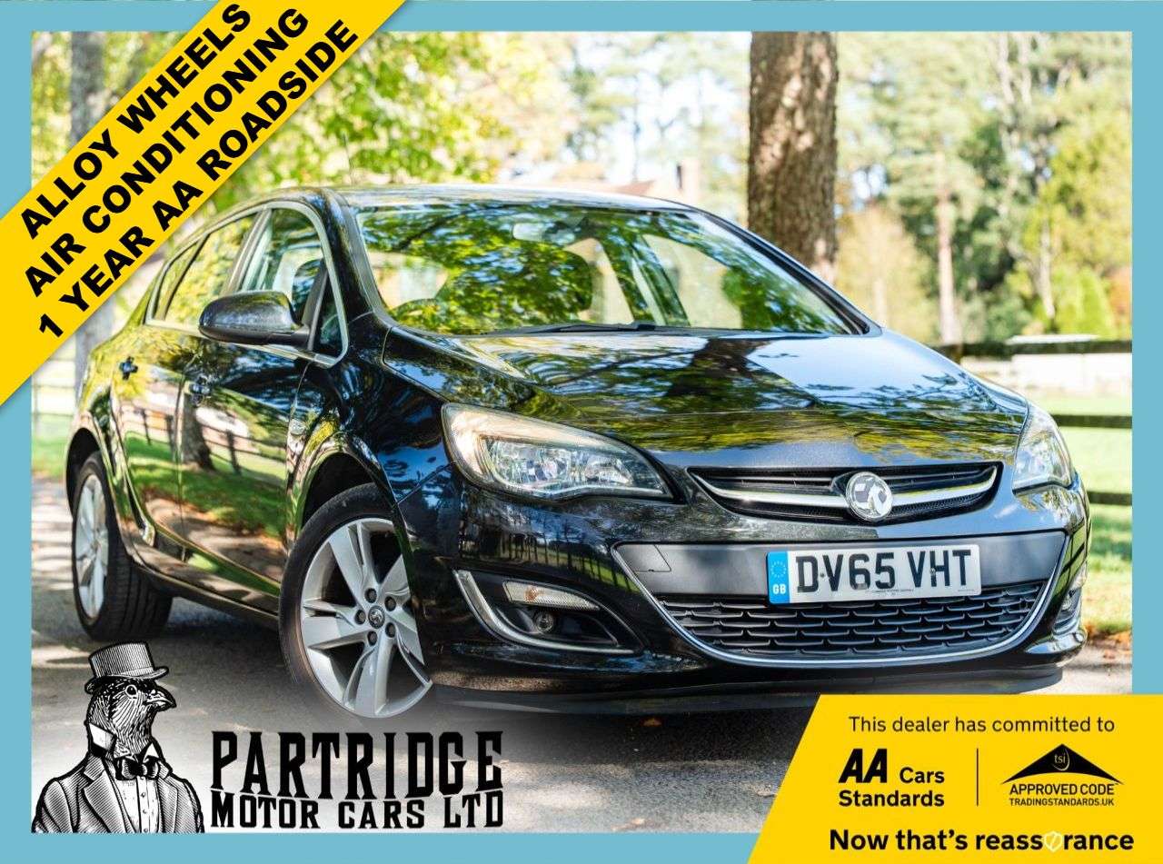 A 2015 VAUXHALL ASTRA 1.4i SRi Hatchback 5dr Petrol Manual Euro 6 (100 ps) AIR CON, ALLOY WHEELS, A 2015 VAUXHALL ASTRA 1.4i SRi Hatchback 5dr Petrol Manual Euro 6 (100 ps) AIR CON, ALLOY WHEELS,