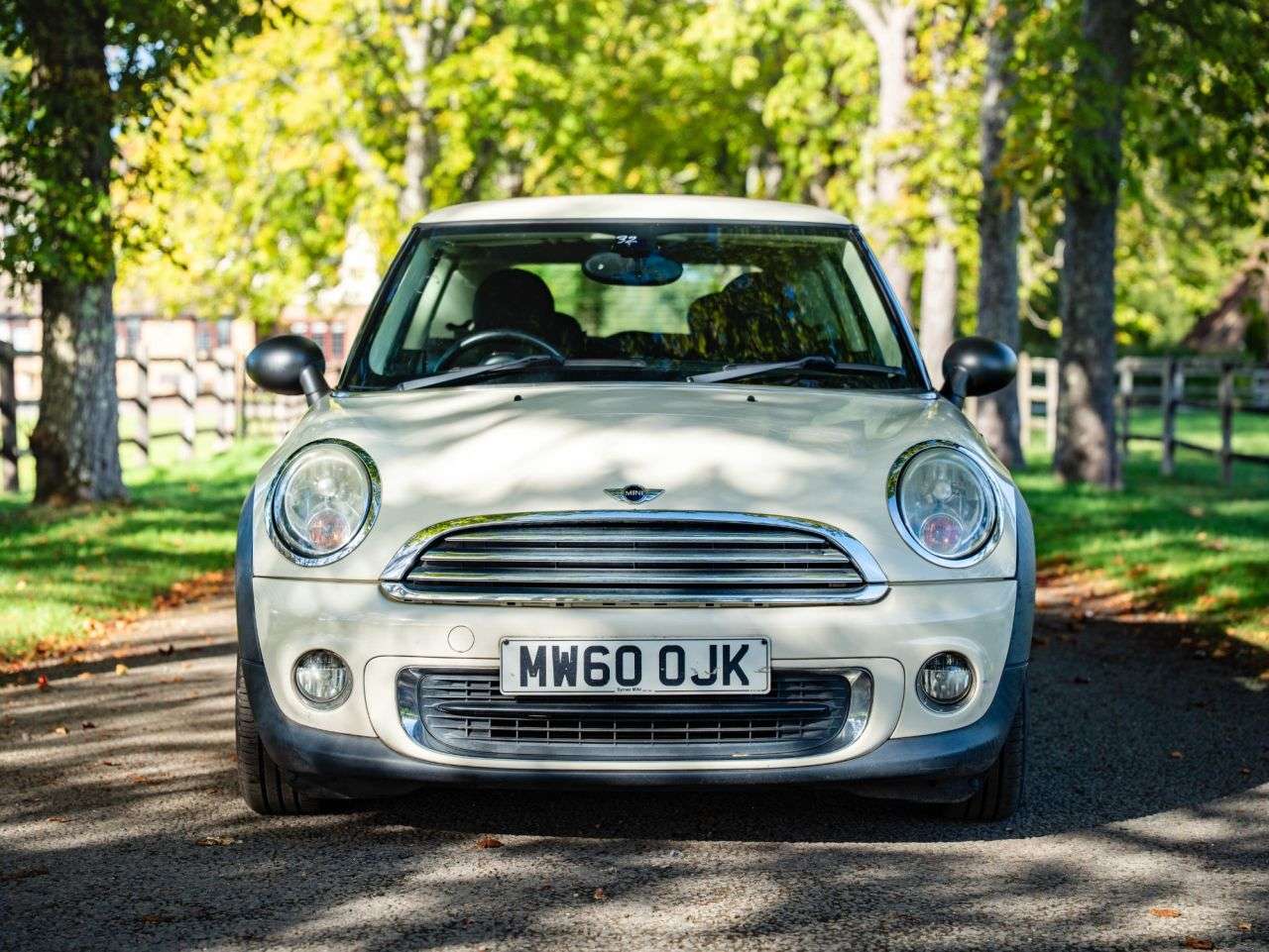 A 2011 MINI HATCH 1.6 One Hatchback 3dr Petrol Manual Euro 5 (98 ps) AIR CON, ALLOY WHEELS, L A 2011 MINI HATCH 1.6 One Hatchback 3dr Petrol Manual Euro 5 (98 ps) AIR CON, ALLOY WHEELS, L