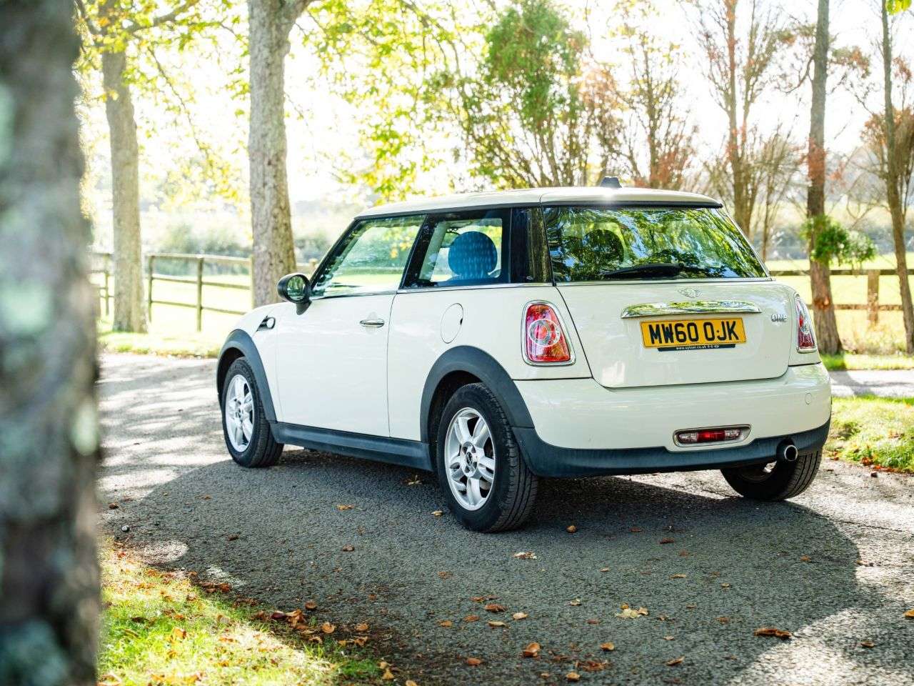 2011 MINI HATCH 2011 MINI HATCH