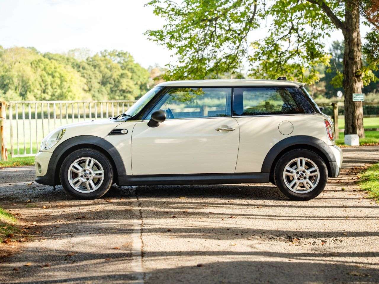 2011 MINI HATCH 2011 MINI HATCH