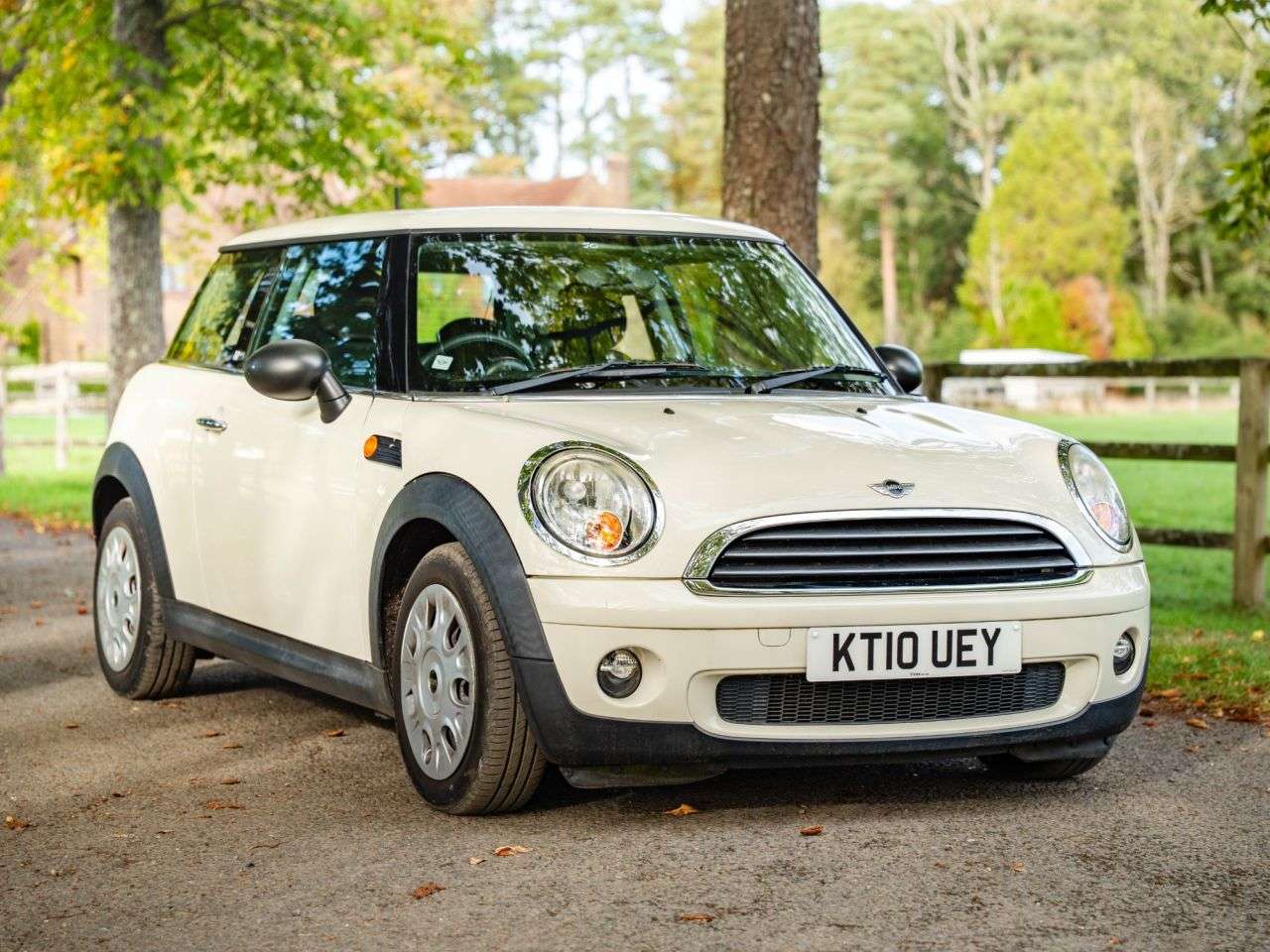 A 2010 MINI HATCH 1.6 First Hatchback 3dr Petrol Manual Euro 5 (75 ps) PARKING SENSORS, LOW M A 2010 MINI HATCH 1.6 First Hatchback 3dr Petrol Manual Euro 5 (75 ps) PARKING SENSORS, LOW M