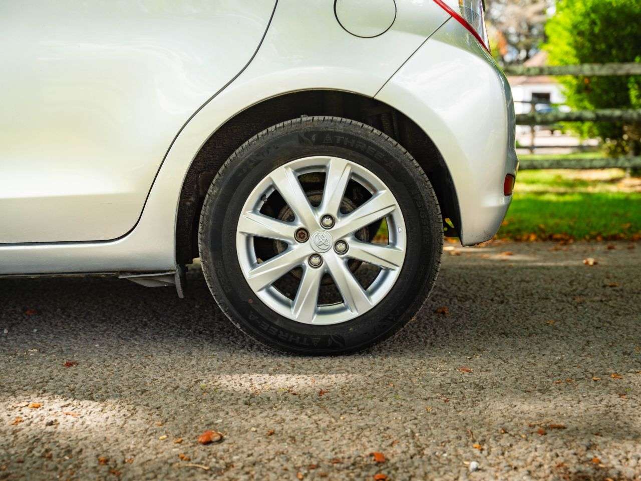 2013 TOYOTA YARIS 2013 TOYOTA YARIS