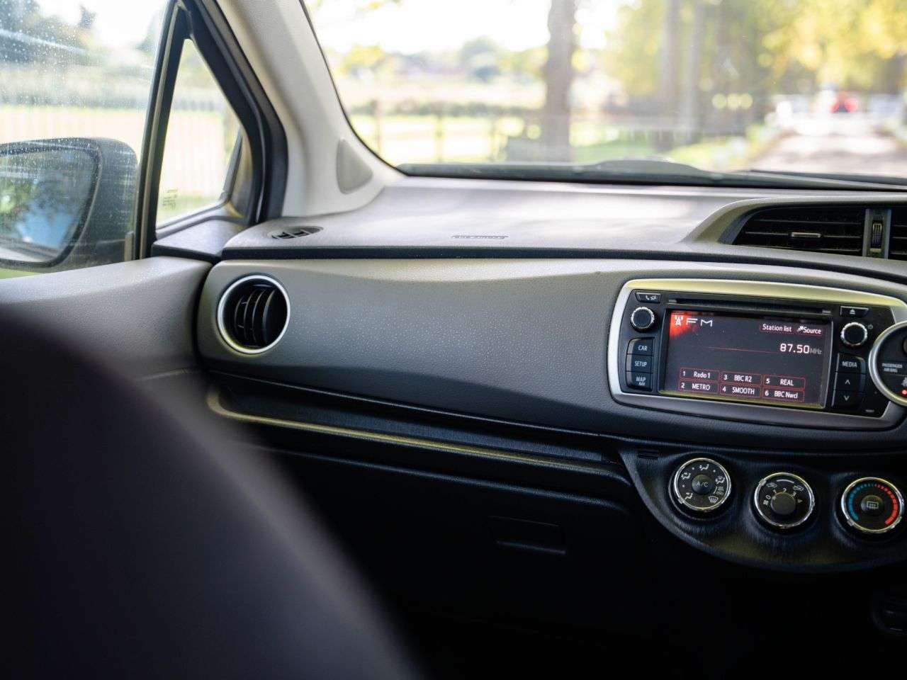 2013 TOYOTA YARIS 2013 TOYOTA YARIS