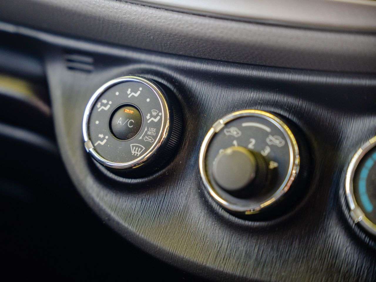 2013 TOYOTA YARIS 2013 TOYOTA YARIS