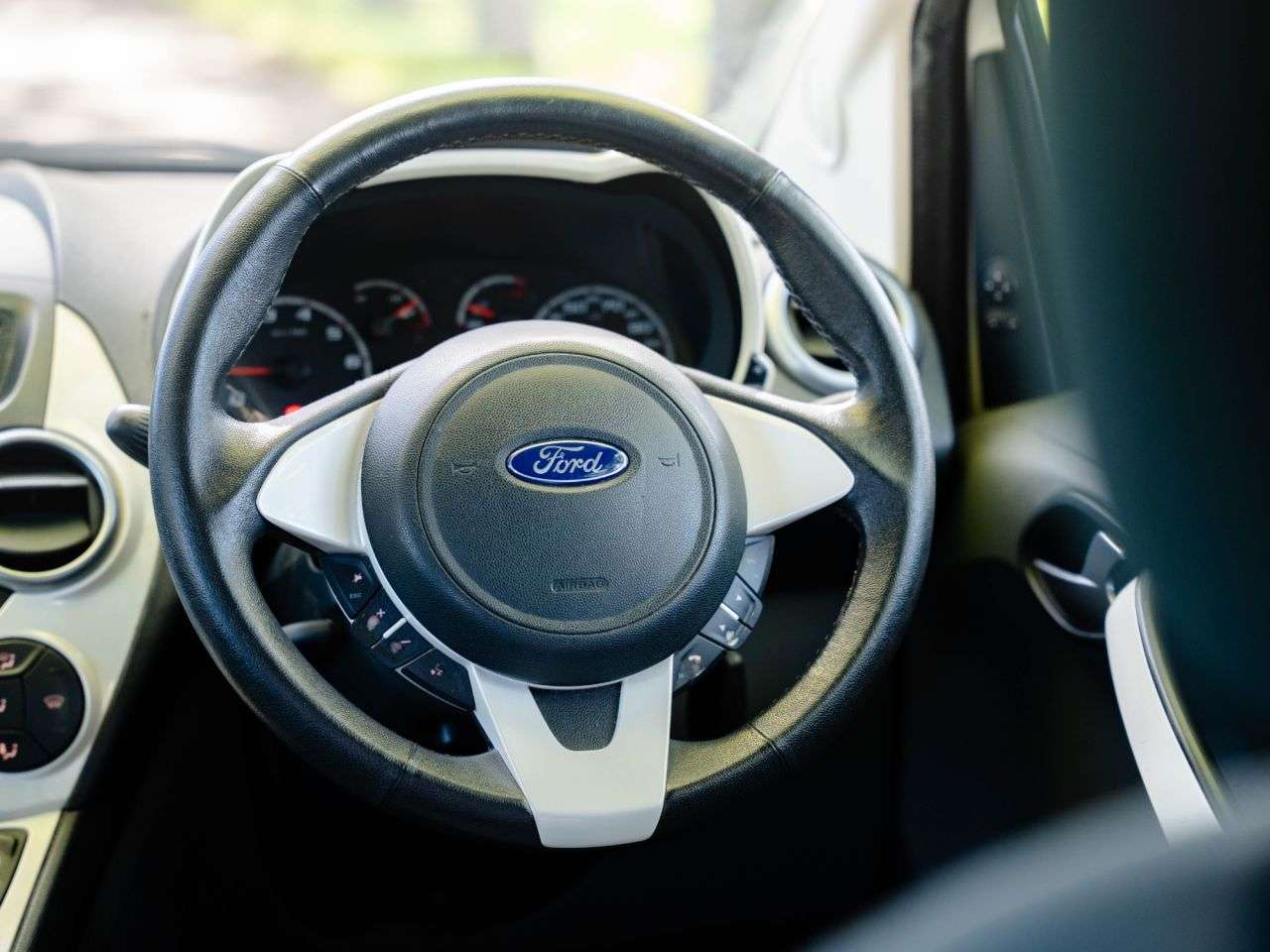 2013 FORD KA 2013 FORD KA