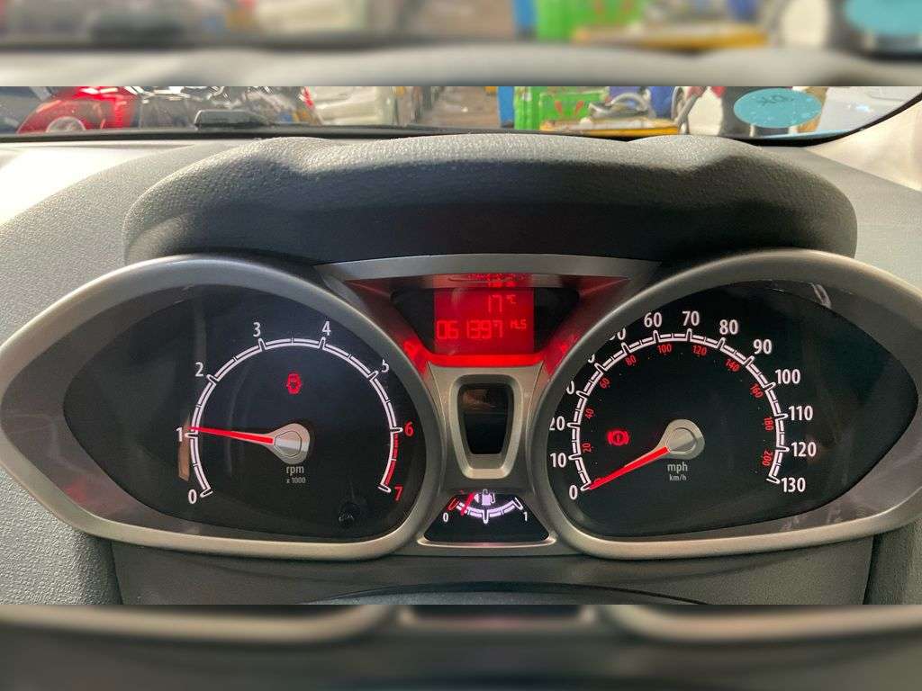 2011 FORD FIESTA 2011 FORD FIESTA
