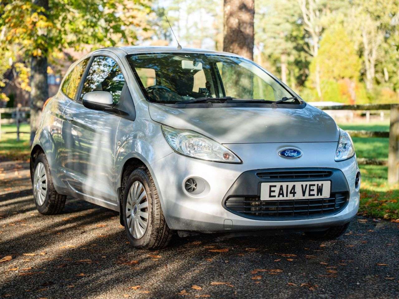 A 2014 FORD KA 1.2 Edge Hatchback 3dr Petrol Manual Euro 5 (s/s) (69 ps) AIR CON, LOW MILE A 2014 FORD KA 1.2 Edge Hatchback 3dr Petrol Manual Euro 5 (s/s) (69 ps) AIR CON, LOW MILE