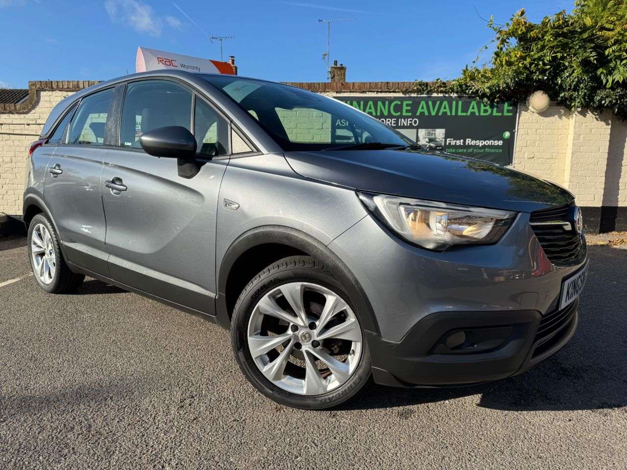 A 2018 VAUXHALL CROSSLAND X 1.2 SE SUV 5dr Petrol Manual Euro 6 (81 ps) WE WANT YOUR PART EXCHANGE! A 2018 VAUXHALL CROSSLAND X 1.2 SE SUV 5dr Petrol Manual Euro 6 (81 ps) WE WANT YOUR PART EXCHANGE!