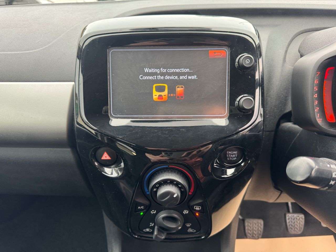 2015 PEUGEOT 108 2015 PEUGEOT 108