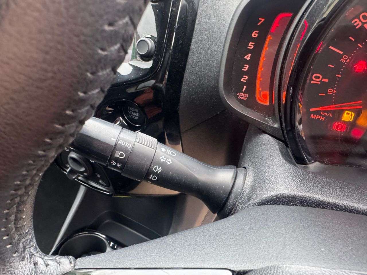 2015 PEUGEOT 108 2015 PEUGEOT 108