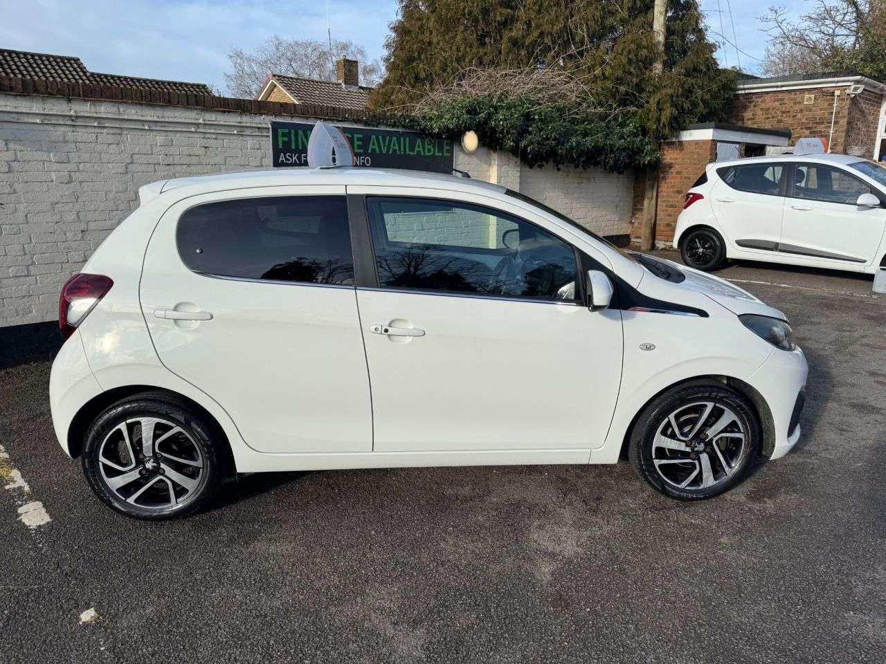 2015 PEUGEOT 108 2015 PEUGEOT 108