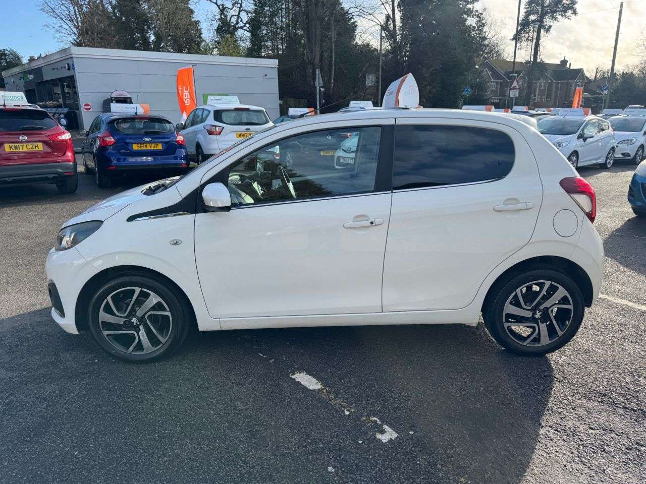 2015 PEUGEOT 108 2015 PEUGEOT 108