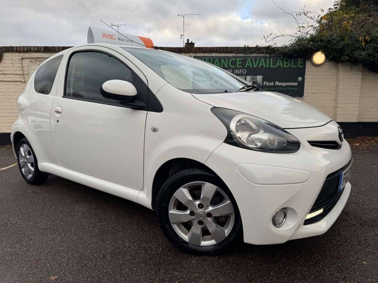 A 2013 TOYOTA AYGO 1.0 VVT-i Fire Hatchback 3dr Petrol Manual Euro 5 (67 ps) WE WANT YOUR PART A 2013 TOYOTA AYGO 1.0 VVT-i Fire Hatchback 3dr Petrol Manual Euro 5 (67 ps) WE WANT YOUR PART