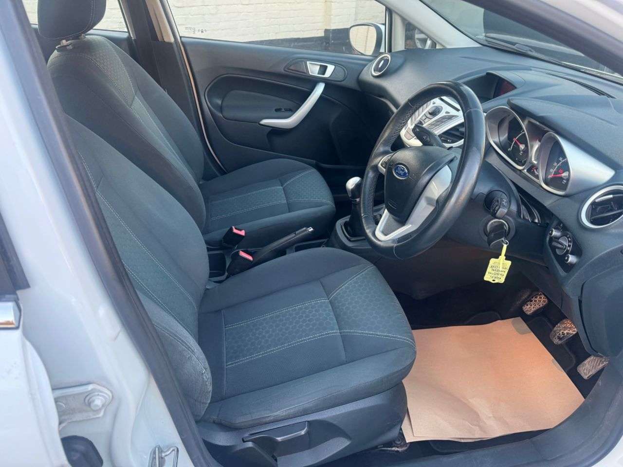 2011 FORD FIESTA 2011 FORD FIESTA