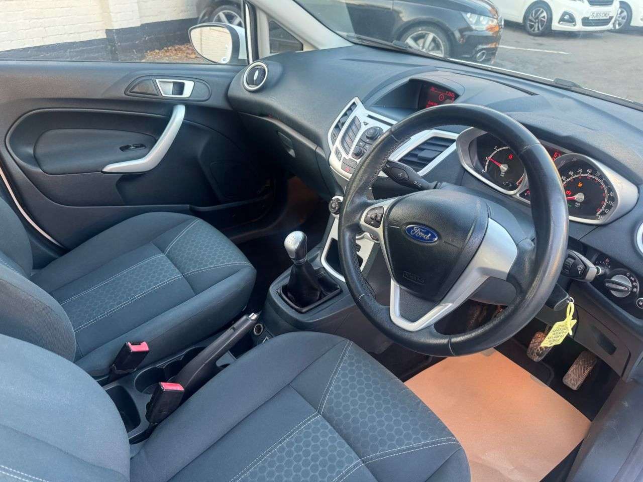 2011 FORD FIESTA 2011 FORD FIESTA
