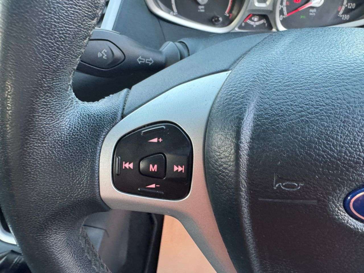 2011 FORD FIESTA 2011 FORD FIESTA