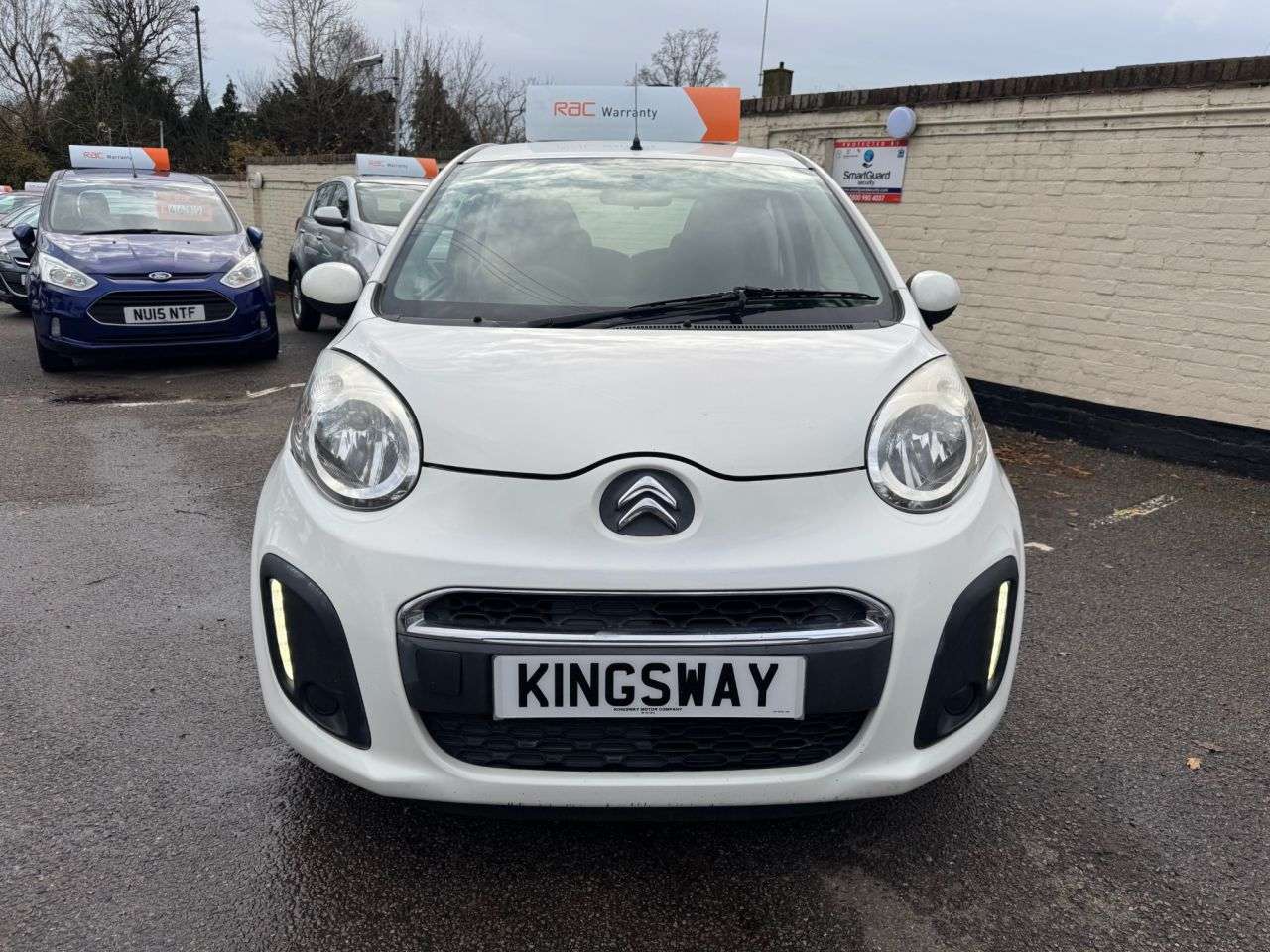 A 2014 CITROEN C1 1.0i Edition Hatchback 3dr Petrol Manual Euro 5 (68 ps) A 2014 CITROEN C1 1.0i Edition Hatchback 3dr Petrol Manual Euro 5 (68 ps)