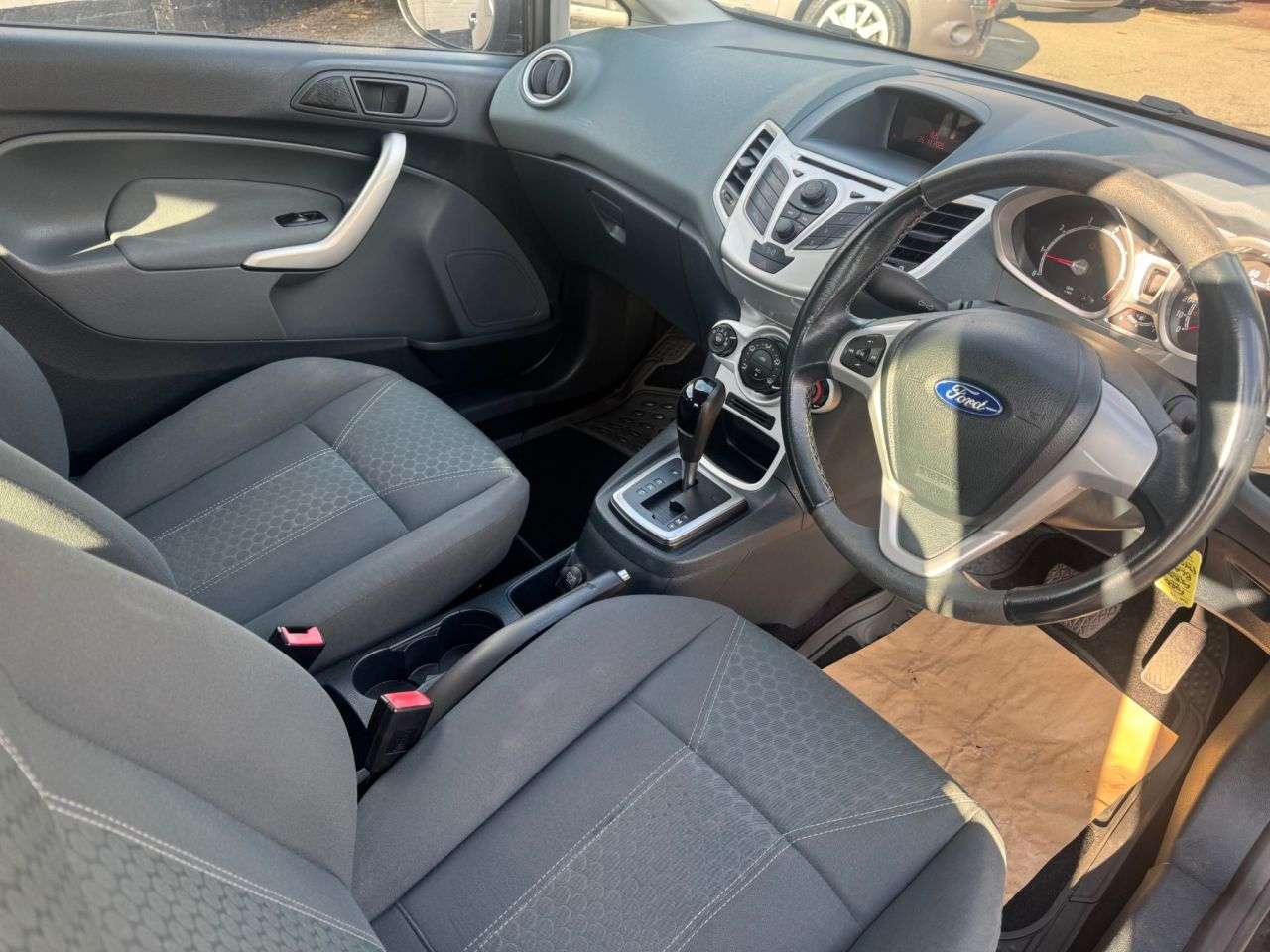 2010 FORD FIESTA 2010 FORD FIESTA