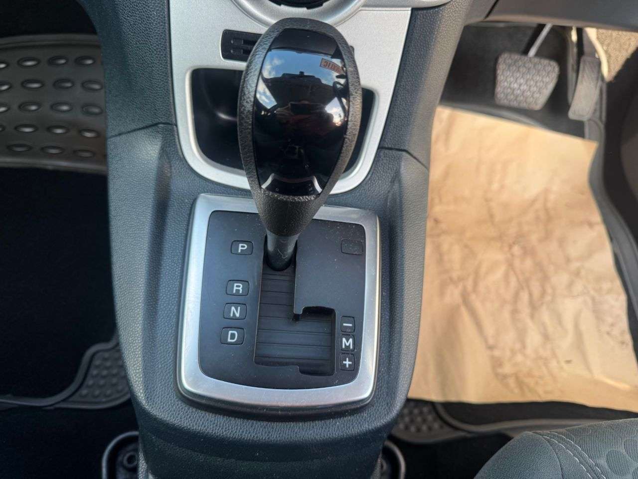 2010 FORD FIESTA 2010 FORD FIESTA