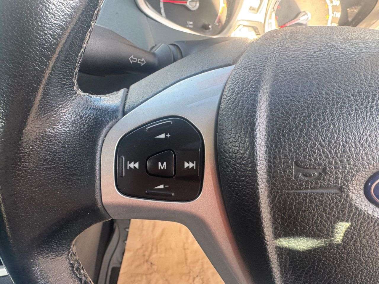 2010 FORD FIESTA 2010 FORD FIESTA