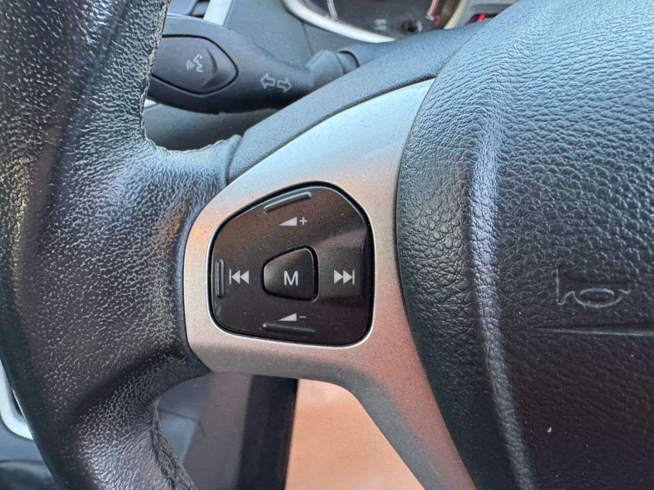 2010 FORD FIESTA 2010 FORD FIESTA