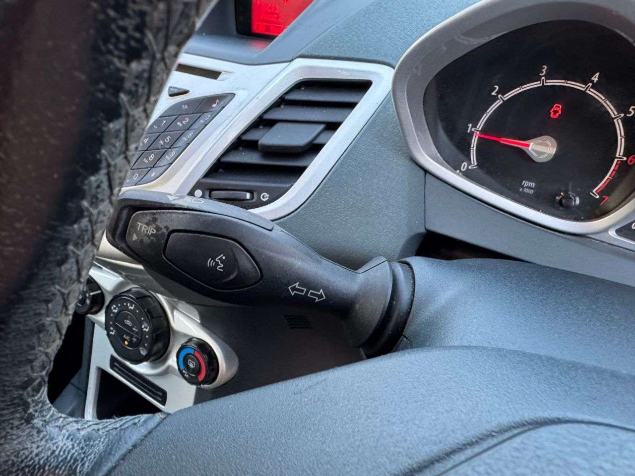 2010 FORD FIESTA 2010 FORD FIESTA