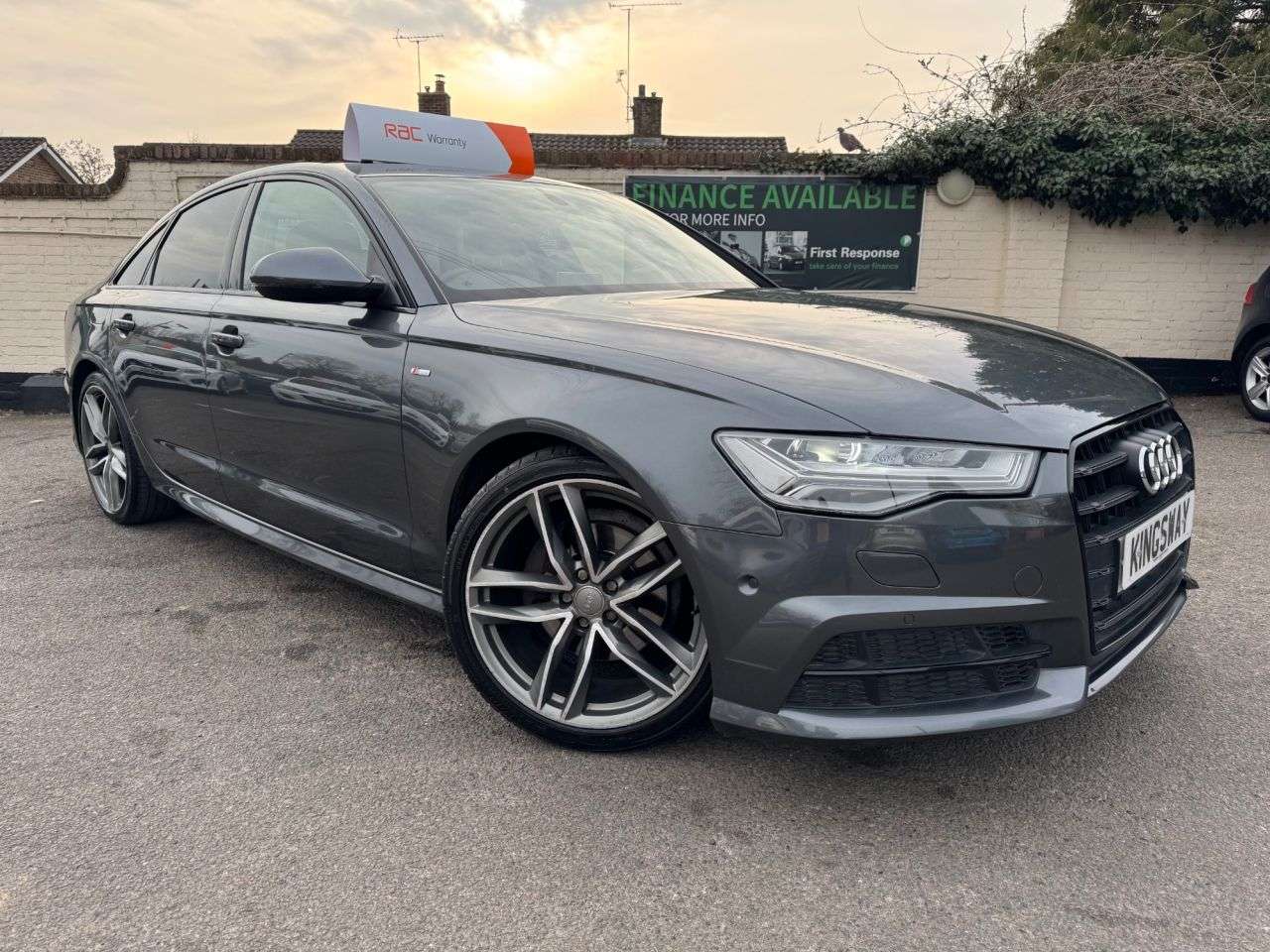 A 2017 AUDI A6 SALOON 2.0 TDI ultra Black Edition Saloon 4dr Diesel S Tronic Euro 6 (s/s) (190 ps A 2017 AUDI A6 SALOON 2.0 TDI ultra Black Edition Saloon 4dr Diesel S Tronic Euro 6 (s/s) (190 ps