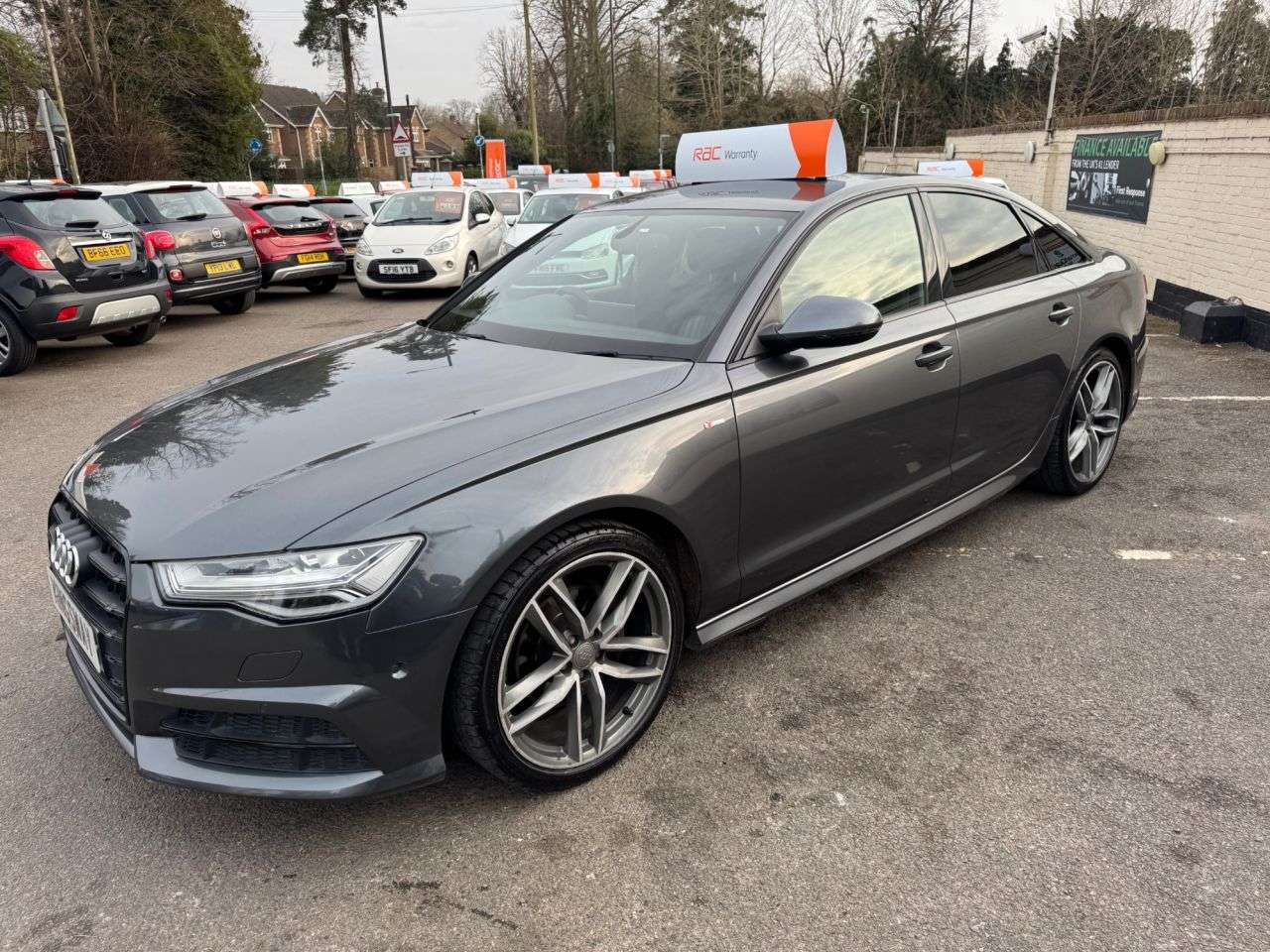 A 2017 AUDI A6 SALOON 2.0 TDI ultra Black Edition Saloon 4dr Diesel S Tronic Euro 6 (s/s) (190 ps A 2017 AUDI A6 SALOON 2.0 TDI ultra Black Edition Saloon 4dr Diesel S Tronic Euro 6 (s/s) (190 ps