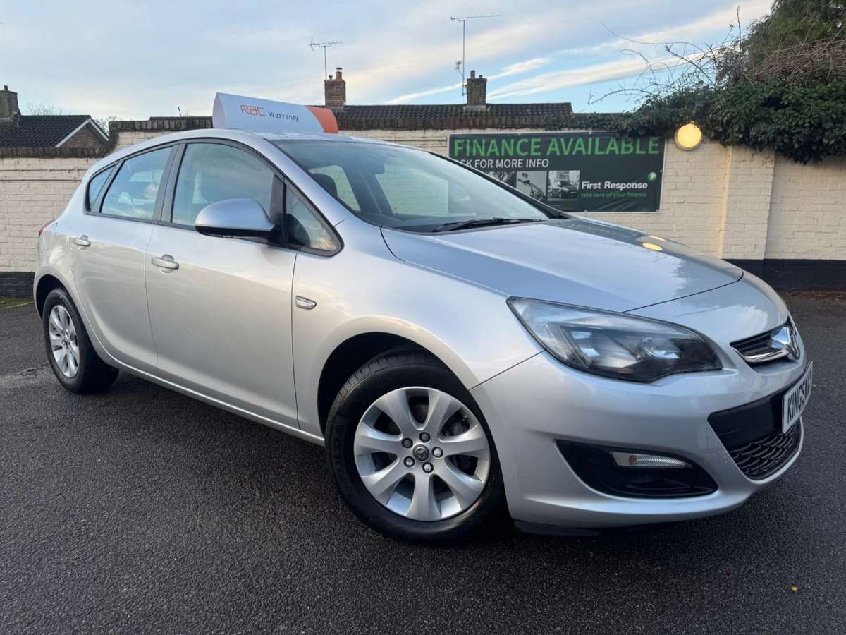 Check out this Vauxhall Astra 2015 Petrol Manual