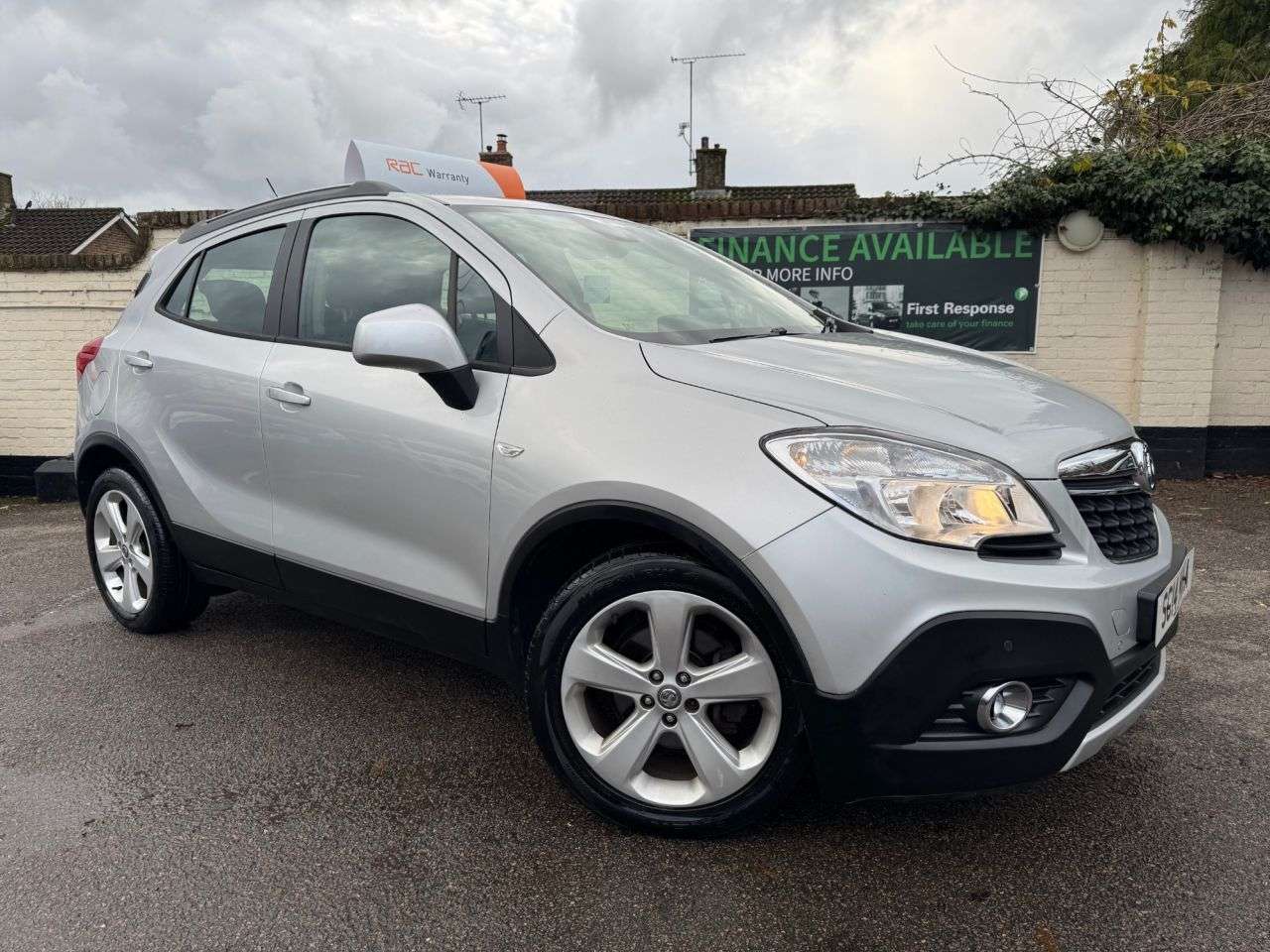 A 2014 VAUXHALL MOKKA 1.6 Tech Line SUV 5dr Petrol Manual 2WD Euro 5 (s/s) (115 ps) WE WANT YOUR A 2014 VAUXHALL MOKKA 1.6 Tech Line SUV 5dr Petrol Manual 2WD Euro 5 (s/s) (115 ps) WE WANT YOUR