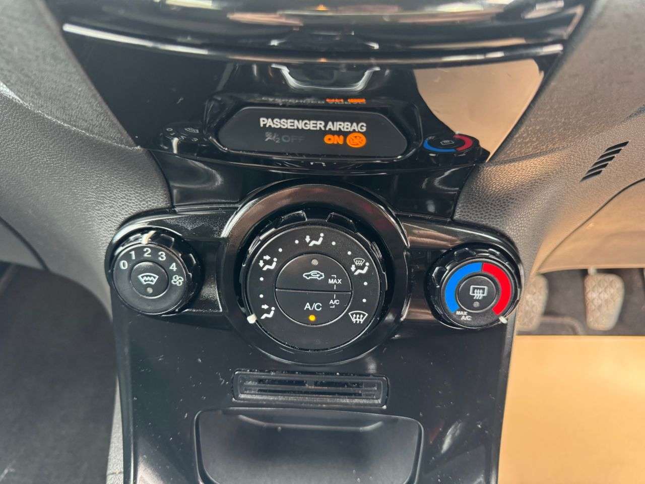 2015 FORD FIESTA 2015 FORD FIESTA