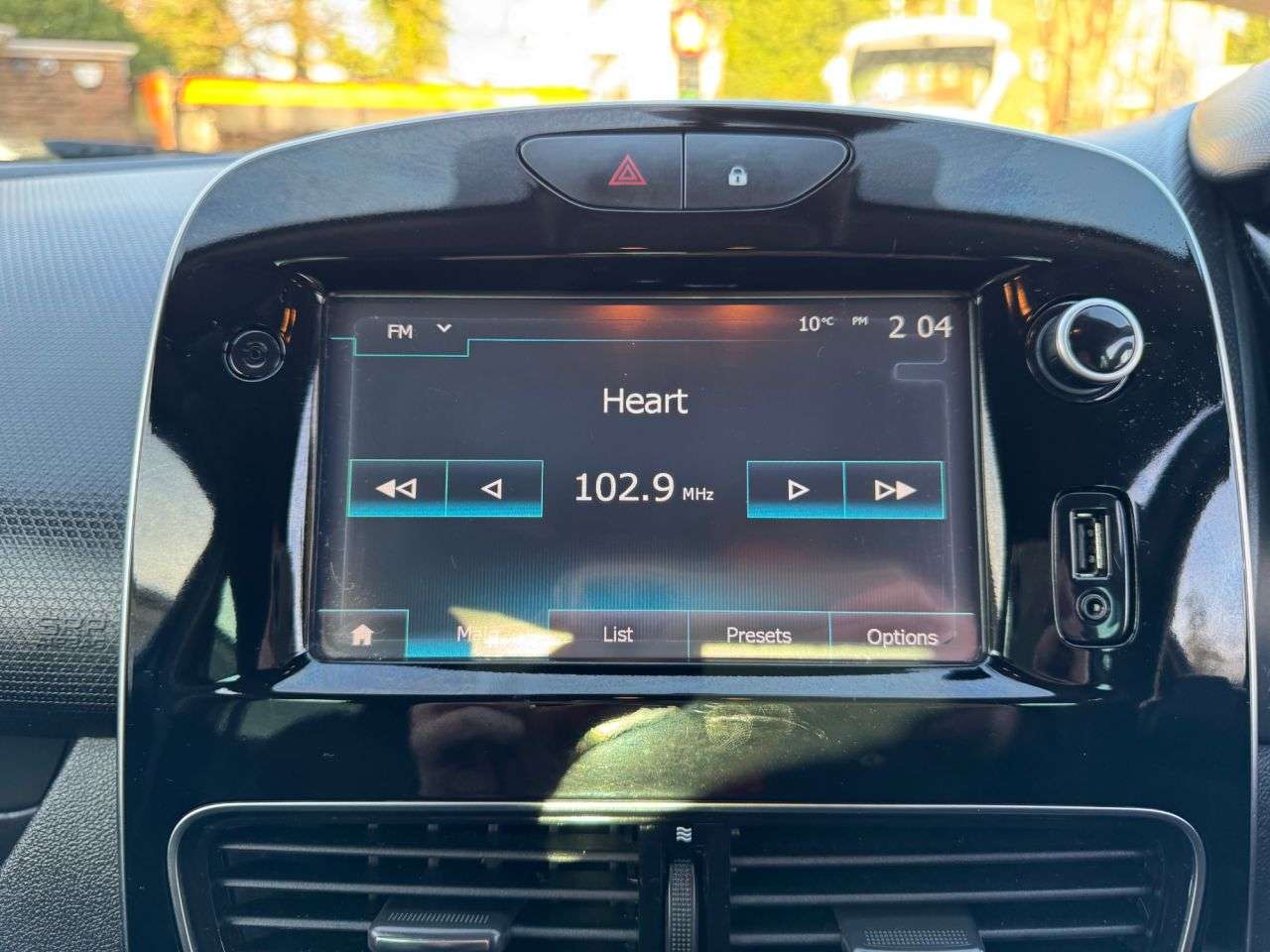 2018 RENAULT CLIO 2018 RENAULT CLIO