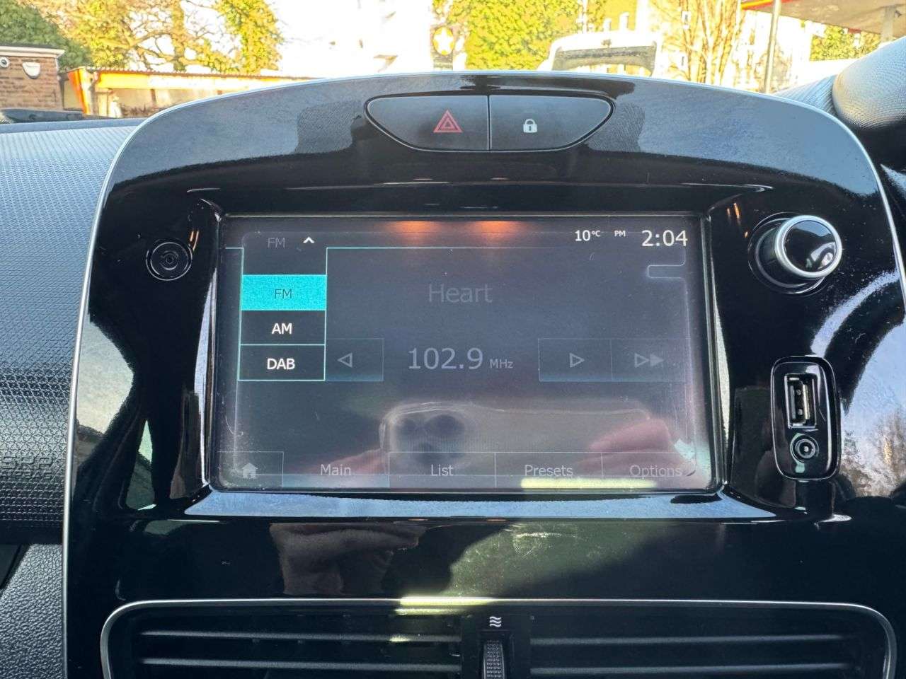 2018 RENAULT CLIO 2018 RENAULT CLIO