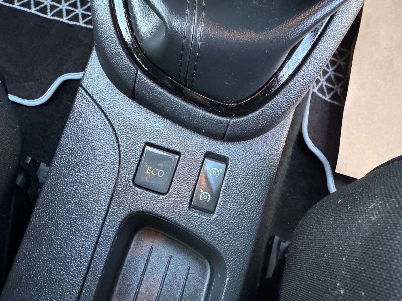 2018 RENAULT CLIO 2018 RENAULT CLIO