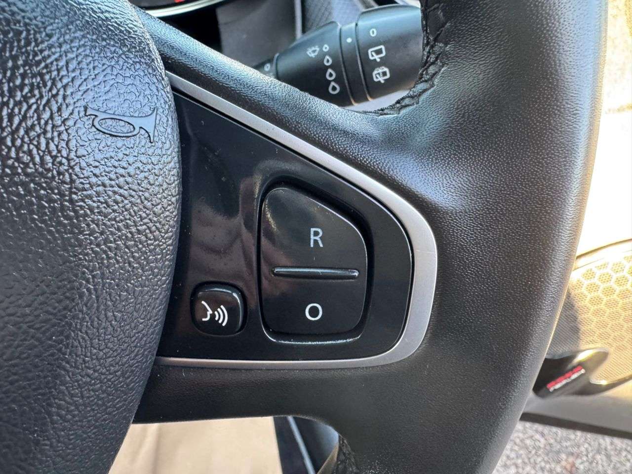 2018 RENAULT CLIO 2018 RENAULT CLIO