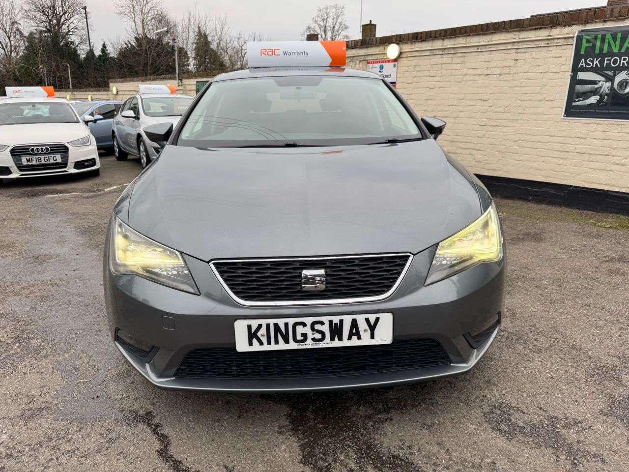 A 2014 SEAT LEON 2.0 TDI CR SE Hatchback 5dr Diesel Manual Euro 5 (s/s) (150 ps) 6 MONTHS RA A 2014 SEAT LEON 2.0 TDI CR SE Hatchback 5dr Diesel Manual Euro 5 (s/s) (150 ps) 6 MONTHS RA