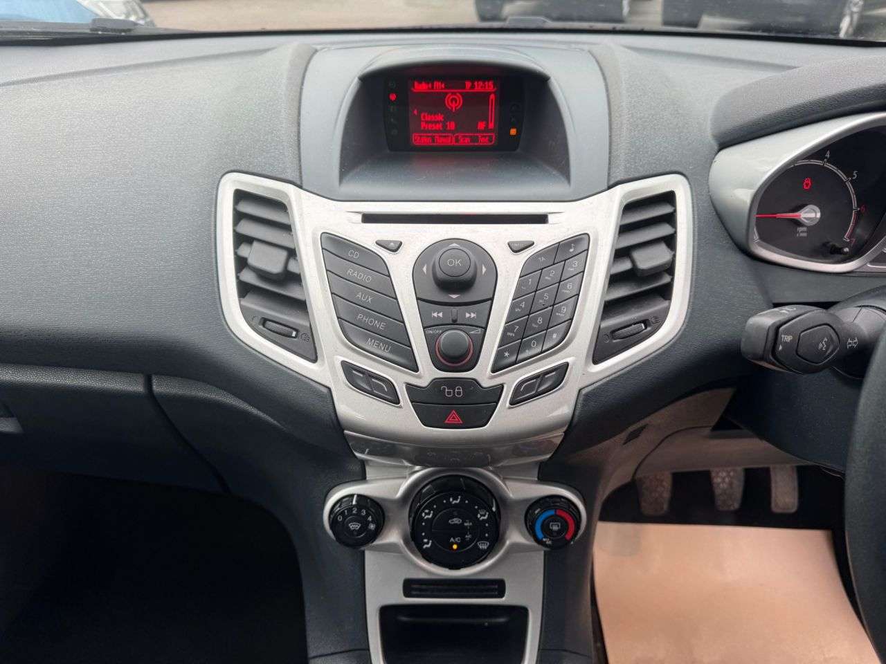 2012 FORD FIESTA 2012 FORD FIESTA