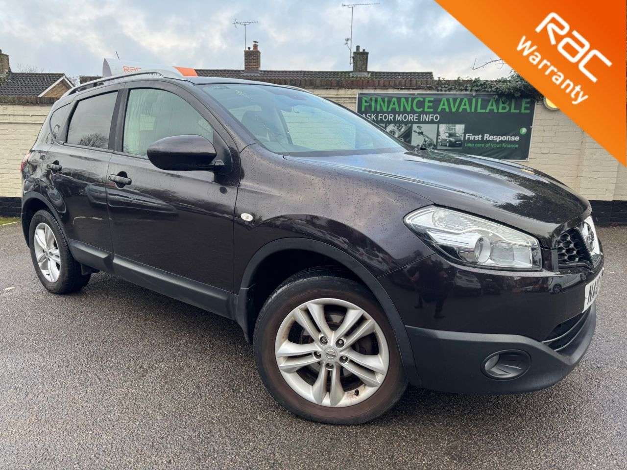 A 2010 NISSAN QASHQAI 1.6 n-tec SUV 5dr Petrol Manual 2WD Euro 4 (115 ps) A 2010 NISSAN QASHQAI 1.6 n-tec SUV 5dr Petrol Manual 2WD Euro 4 (115 ps)