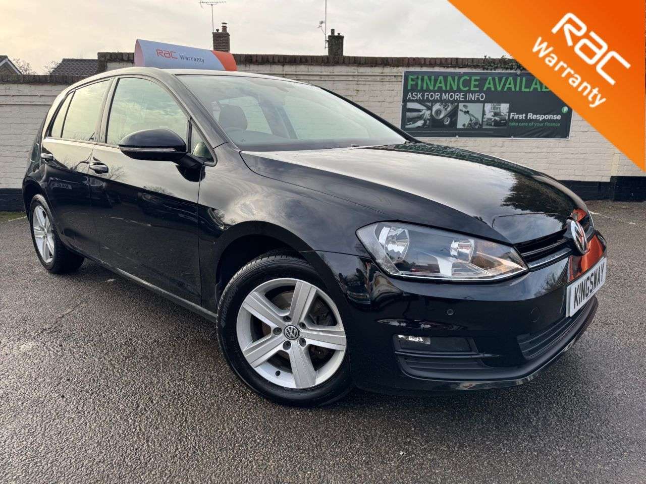 A 2015 VOLKSWAGEN GOLF 1.6 TDI BlueMotion Tech Match Hatchback 5dr Diesel Manual Euro 6 (s/s) (110 A 2015 VOLKSWAGEN GOLF 1.6 TDI BlueMotion Tech Match Hatchback 5dr Diesel Manual Euro 6 (s/s) (110