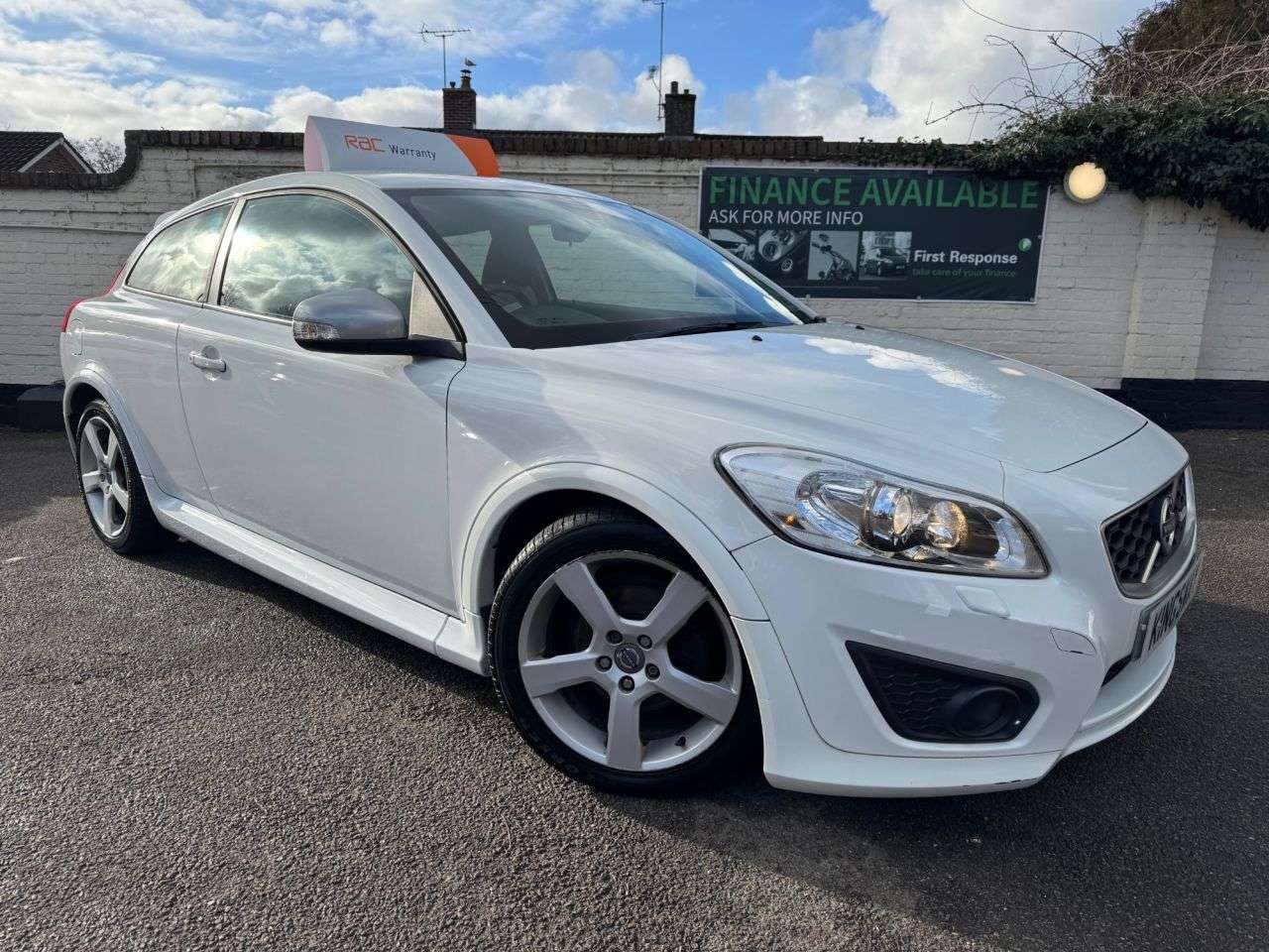 A 2011 VOLVO C30 1.6 D2 R-Design Sports Coupe 3dr Diesel Manual Euro 5 (115 ps) WE WANT YOUR A 2011 VOLVO C30 1.6 D2 R-Design Sports Coupe 3dr Diesel Manual Euro 5 (115 ps) WE WANT YOUR