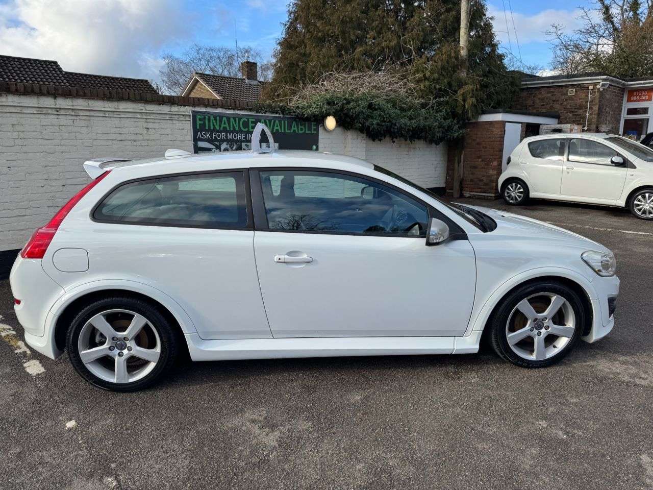 2011 VOLVO C30 2011 VOLVO C30