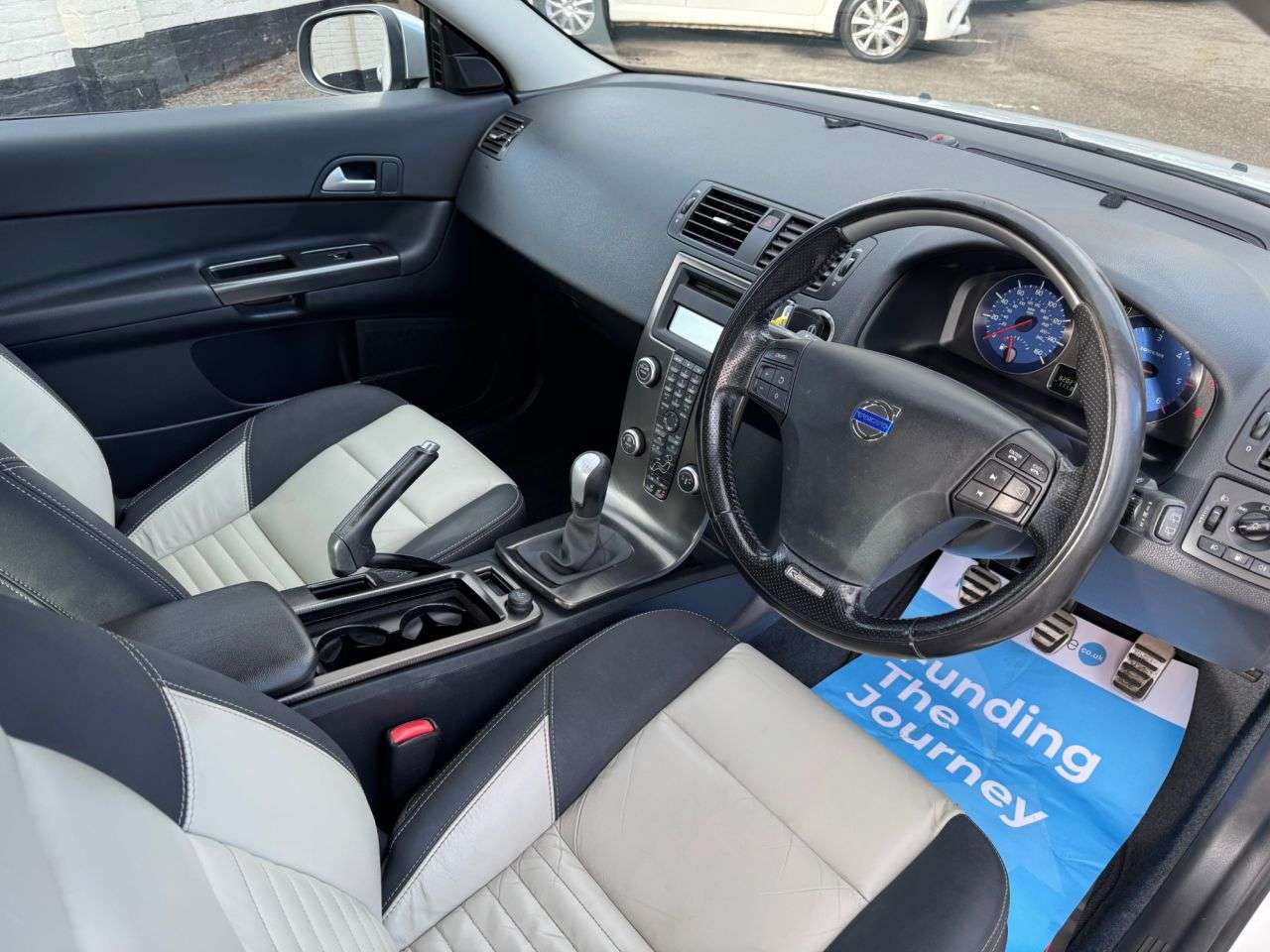 2011 VOLVO C30 2011 VOLVO C30