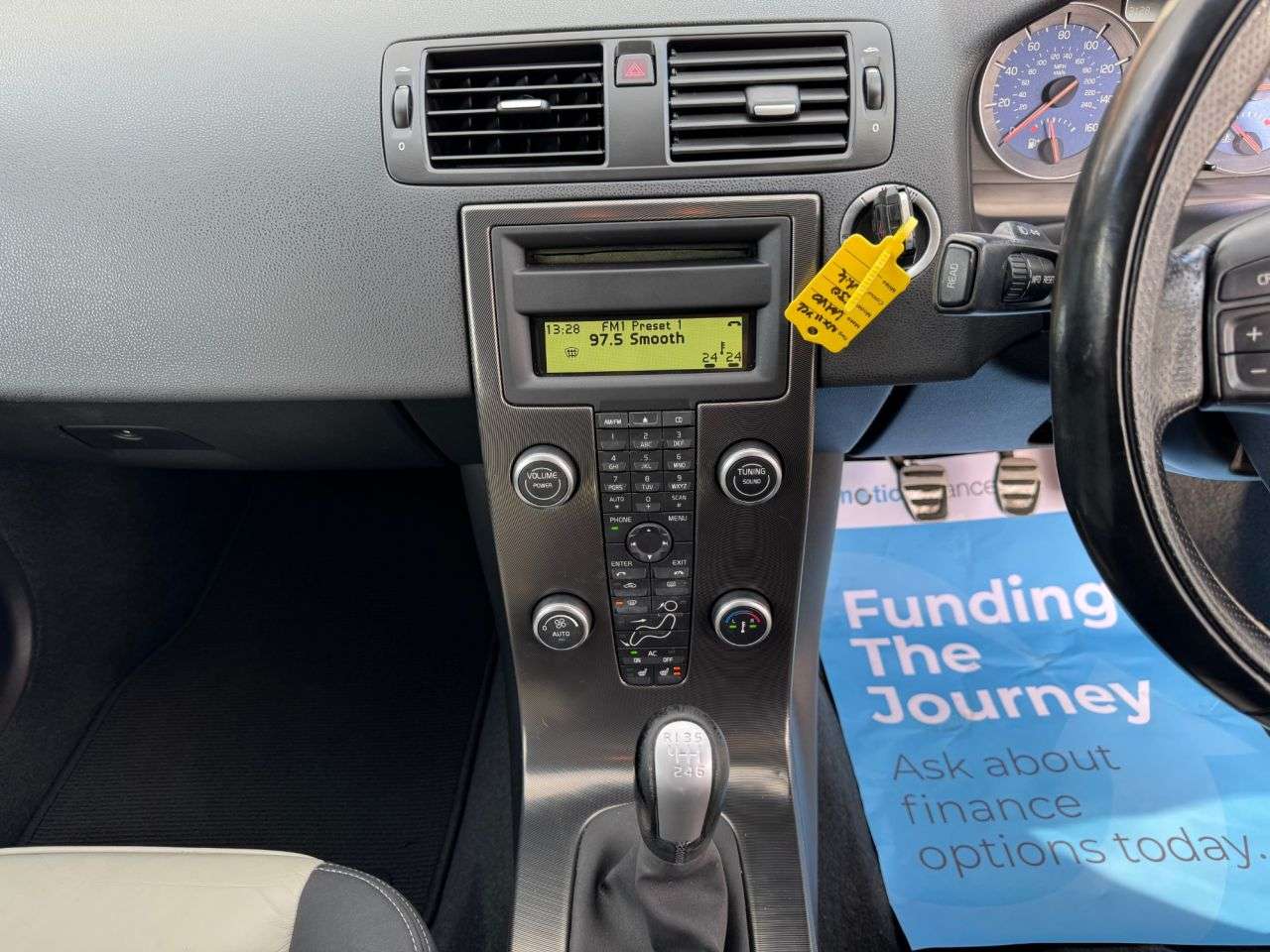 2011 VOLVO C30 2011 VOLVO C30